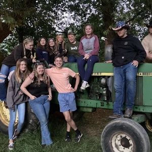 Meet your Posher, Elliott